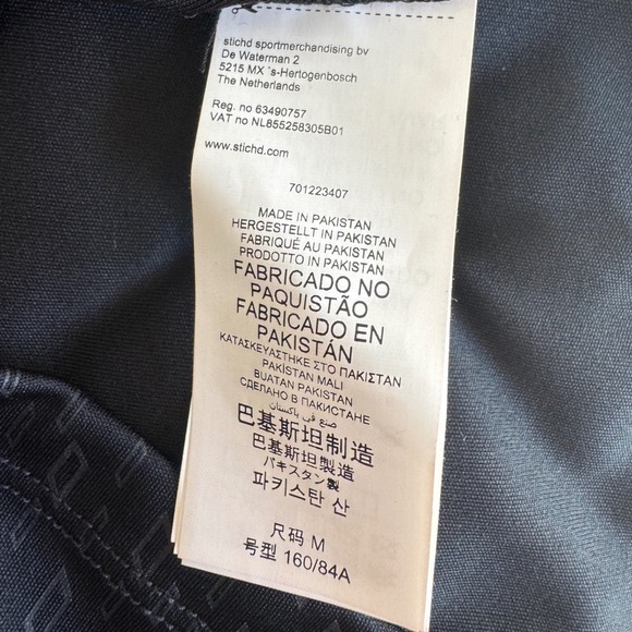 2025 F1 Mercedes AMG Petronas Formula One Official Women's Team Polo NWT - M - Picture 5 of 6